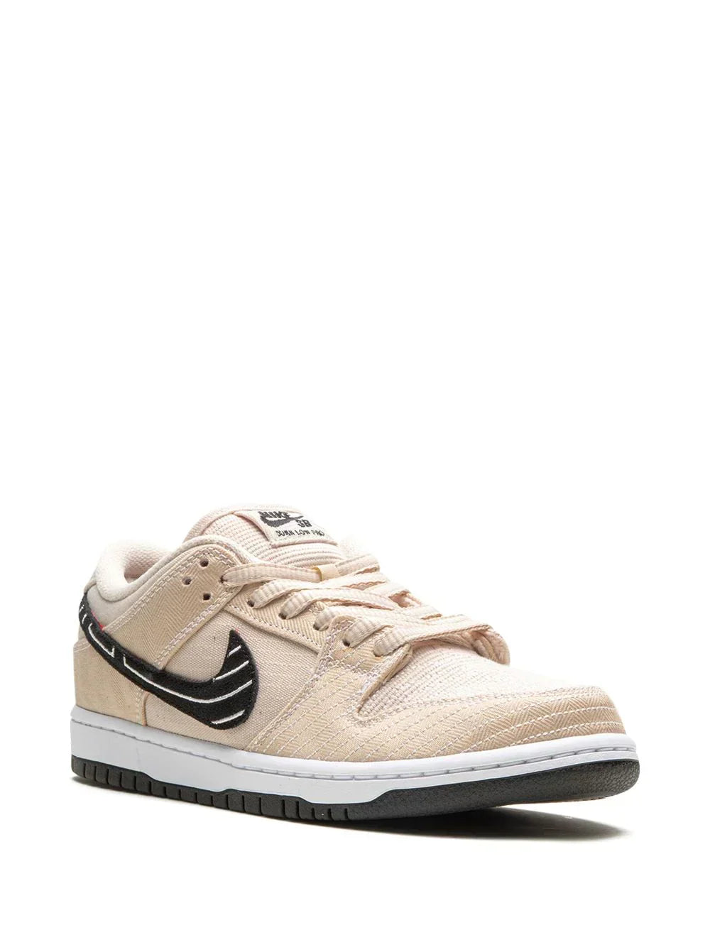 Nike Dunk Low „Albínó és Preto – Dzsúdzsucu”
