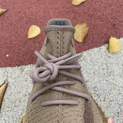 YEEZY BOOST 350 V2 "Ziemia"